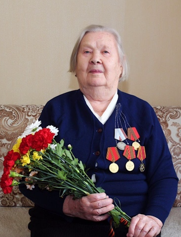 Мансурова Дина Вениаминовна
