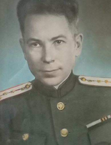 Устинов Василий Дмитриевич