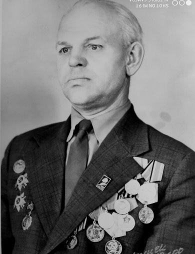 Крупнов Дмитрий Максимович