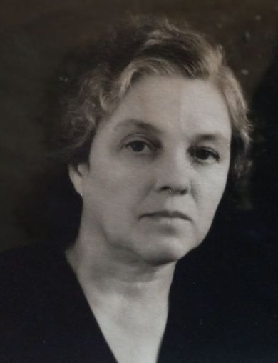 Поликарпова (Тряпицына) Анна Петровна