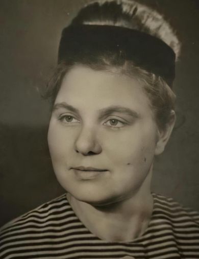Сенченко (Степанова) Елизавета Николаевна