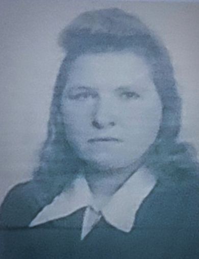 Коняева (Хазова) Нина Ивановна