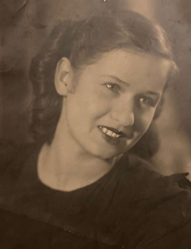 Ващекина (Геворгян) Елена Николаевна