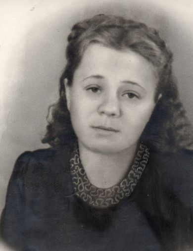 Егорова (Кадошникова) Александра Дмитриевна