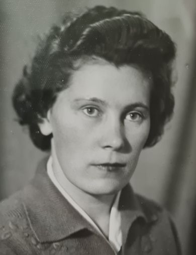 Соколова (Подгузова) Александра Матвеевна
