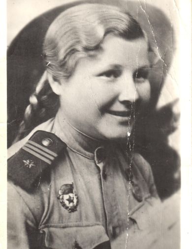 Баранова (Головей) Александра Ивановна