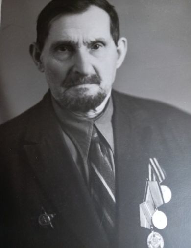 Лобиков Максим Ефремович