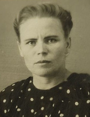 Кутузова (Толокнова) Зинаида Павловна