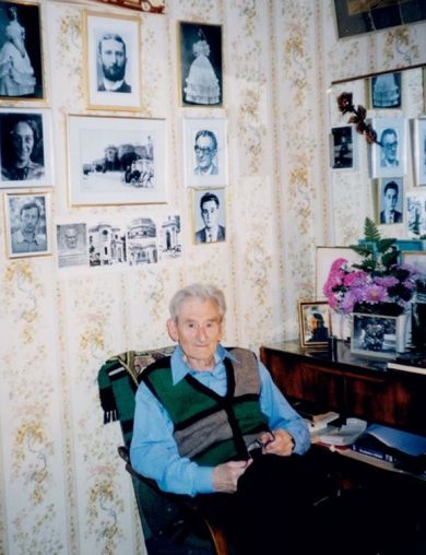 Шапошников Иван Адрианович