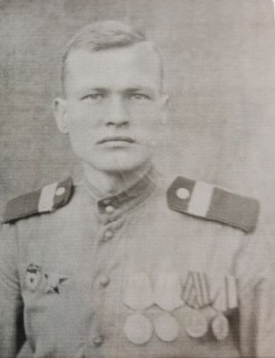 Брюханов Иннокентий Дмитриевич