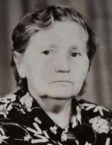 Позднякова (Звягина) Валентина Евсеевна