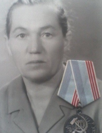 Мовчан (Мельникова) Елена Максимовна