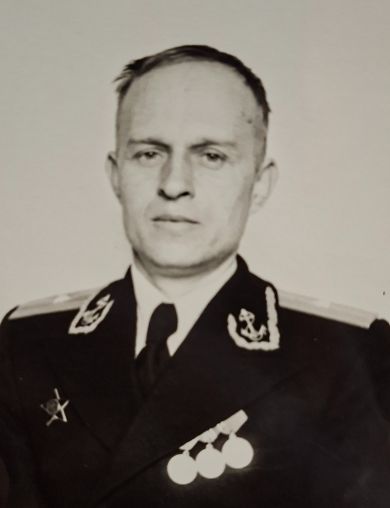 Петербургский Николай Васильевич