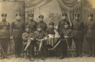 Песков Иван Трофимович (сидит первый справа)