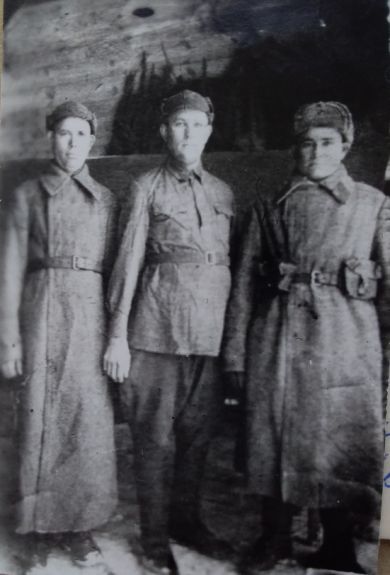 Мингалимов Альмухамет Мингалимович  (слева)