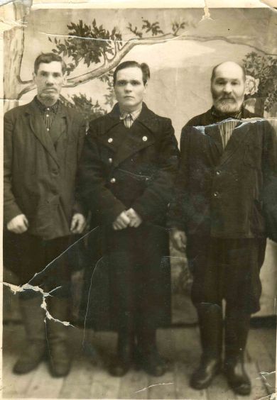 Дмитрий Павлов с братьями
