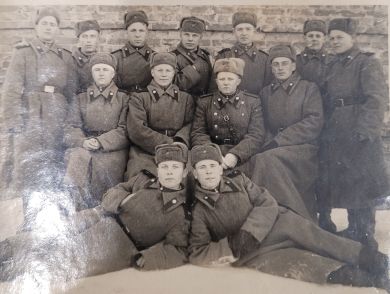 Анатолий с сослуживцами
