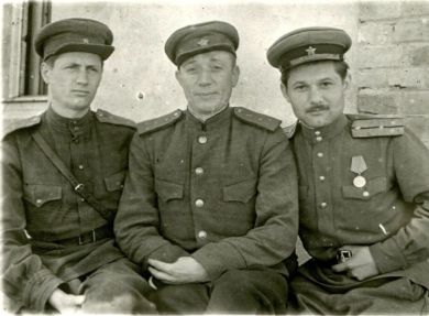 Лебедев Борис Андреевич (слева)