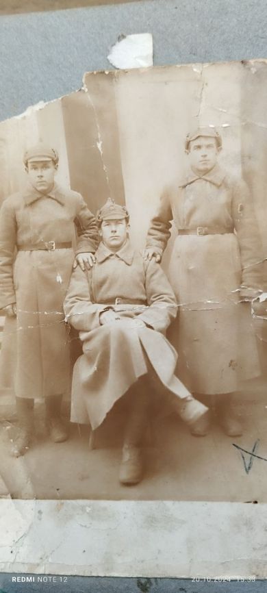 Неизвестные