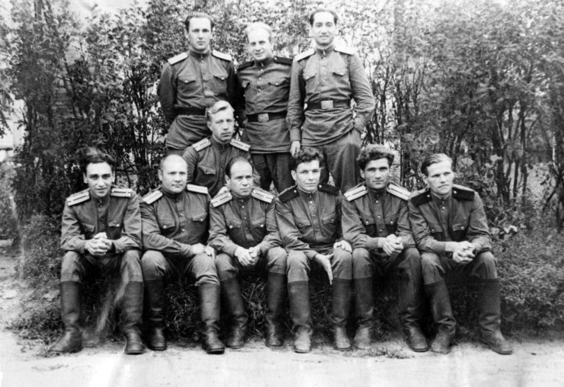 49 инженерно-саперная бригада. Шлатуркин Егор Ильич (справа)