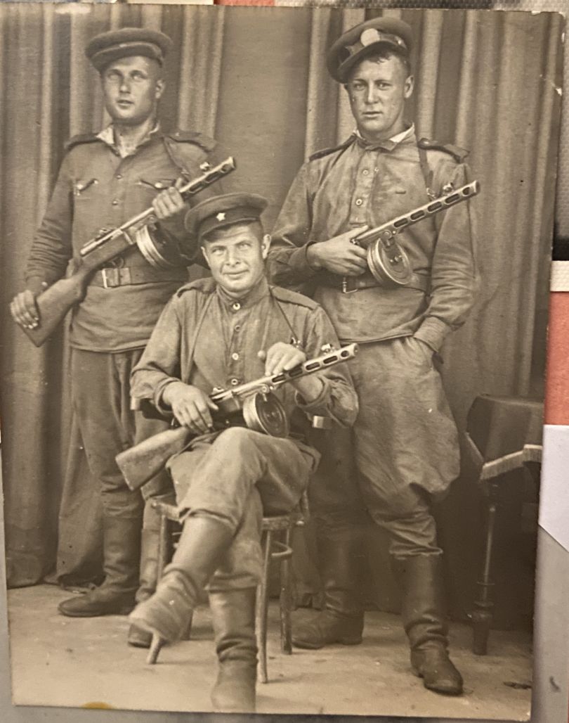 Неизвестные